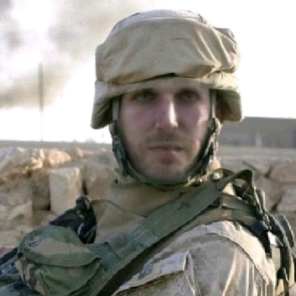 Meet your Posher, Dan - Picture 2 of 5